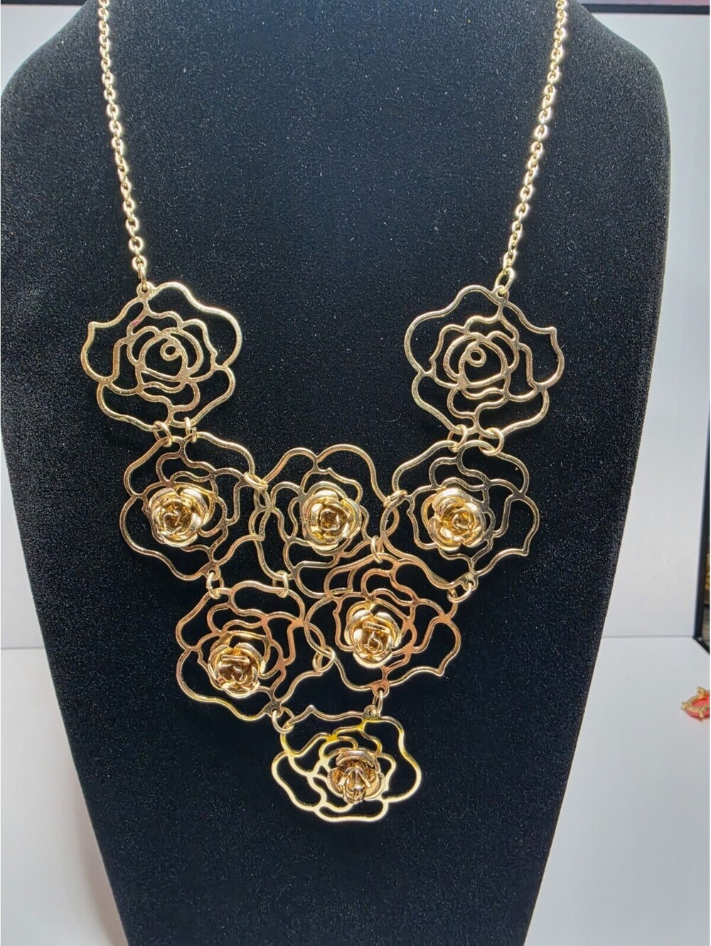 Claires Women's Vintage Gold Tone Link Flower Bib Statement Necklace 21"